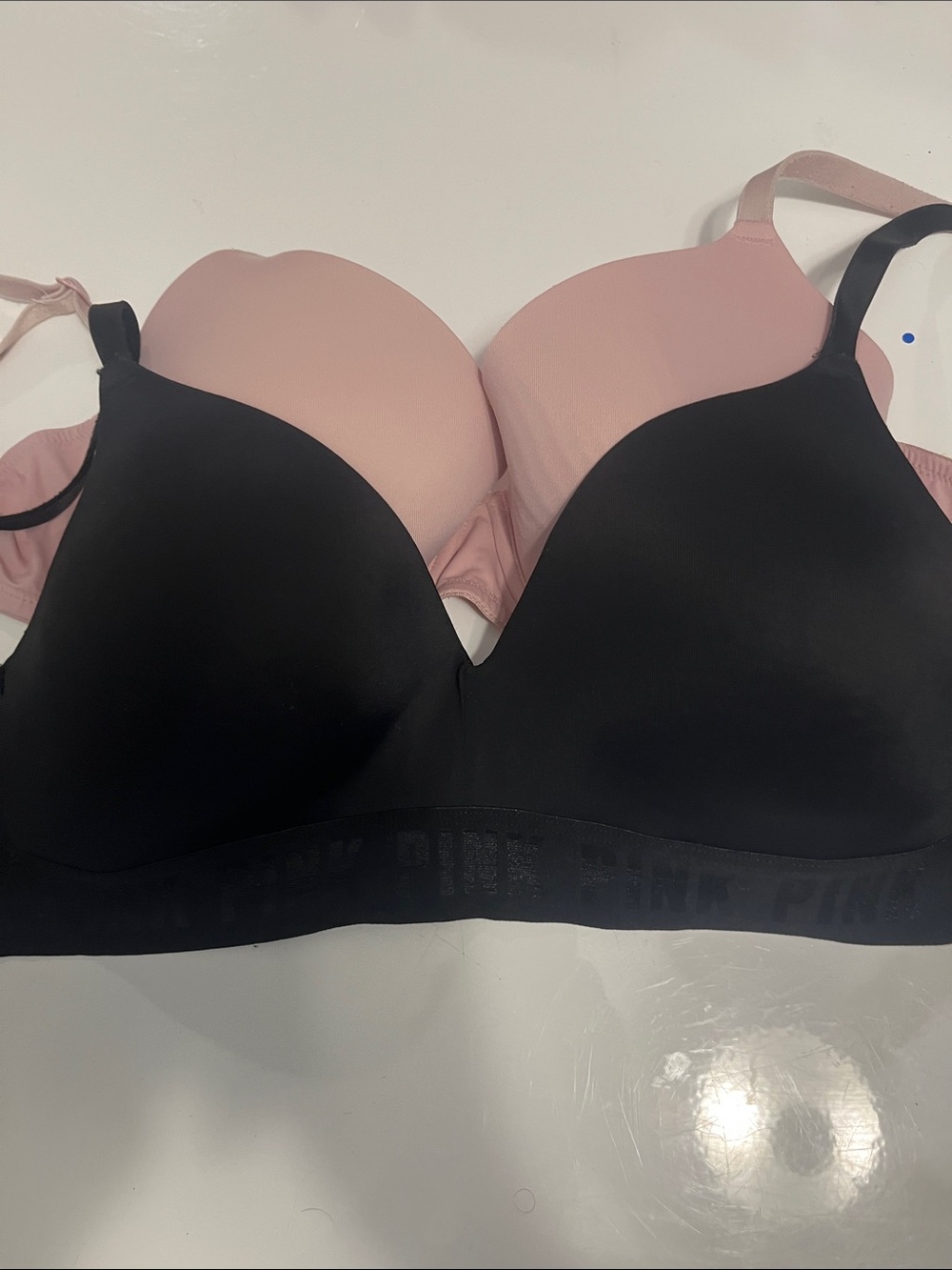 PINK Victoria's Secret Dual-Tone Molded T-Shirt Bra in Black & Blush
